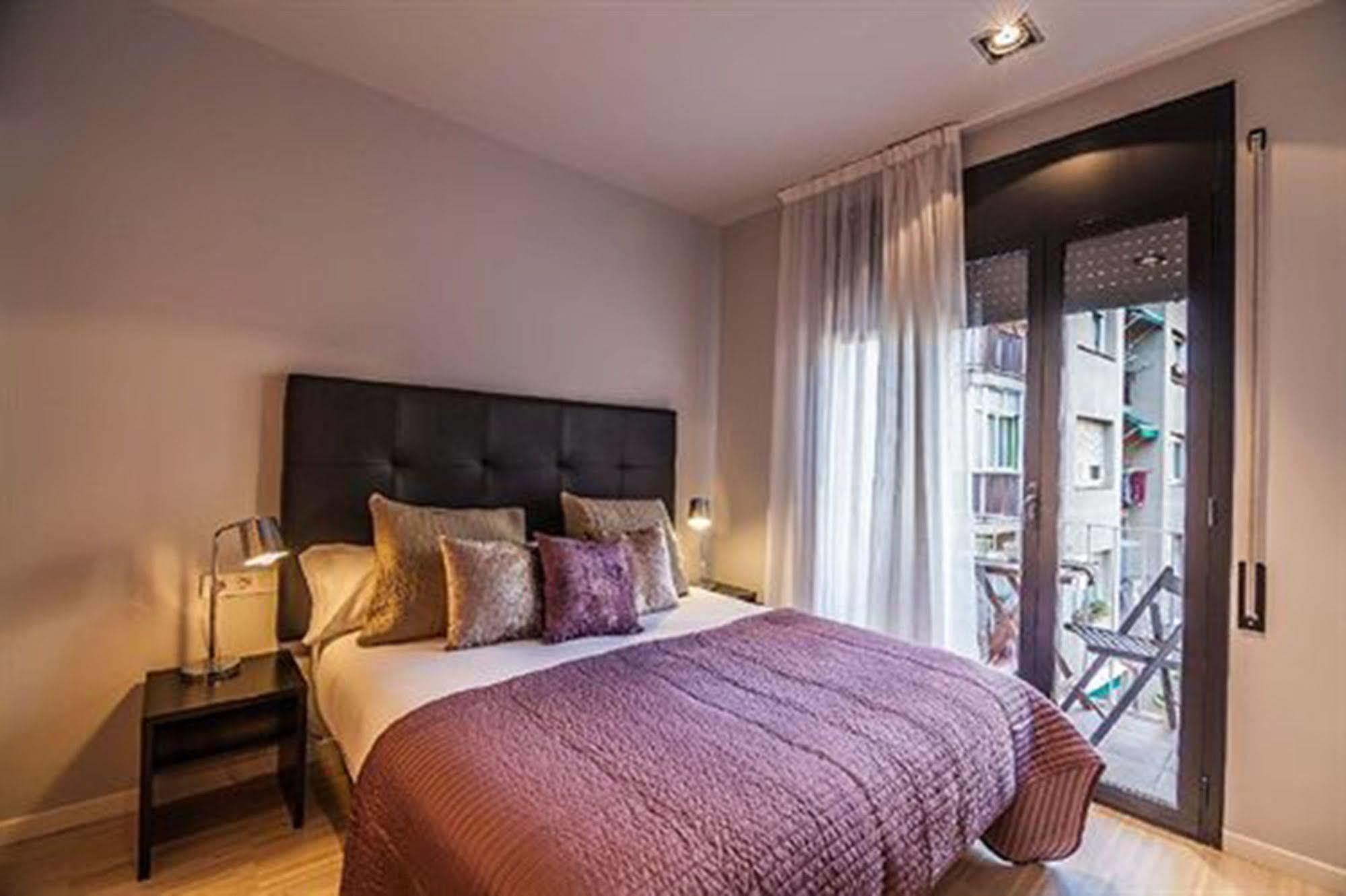 Mh Apartments Sant Pau Barcelona Exterior photo